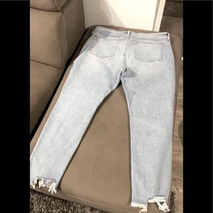 High Waist Light Blue Distressed Jeans